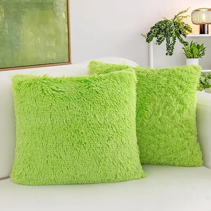 Lot de 2 housses de coussin en fausse fourrure