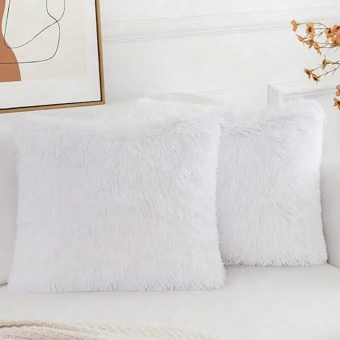 Lot de 2 housses de coussin en fausse fourrure
