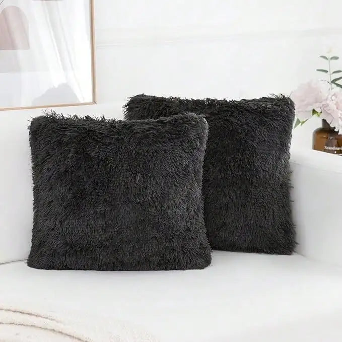 Lot de 2 housses de coussin en fausse fourrure